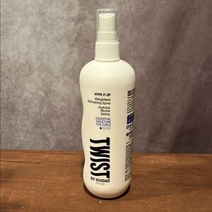 Twist by Ouidad Hype it Up Refreshing Spray moisture for curls 10.5 oz